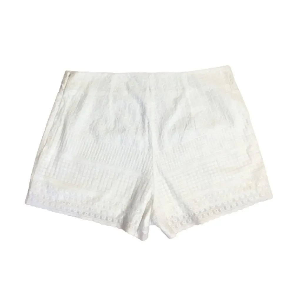Free People White Lace Hi Rise Shorts Size 8 - Picture 3 of 3